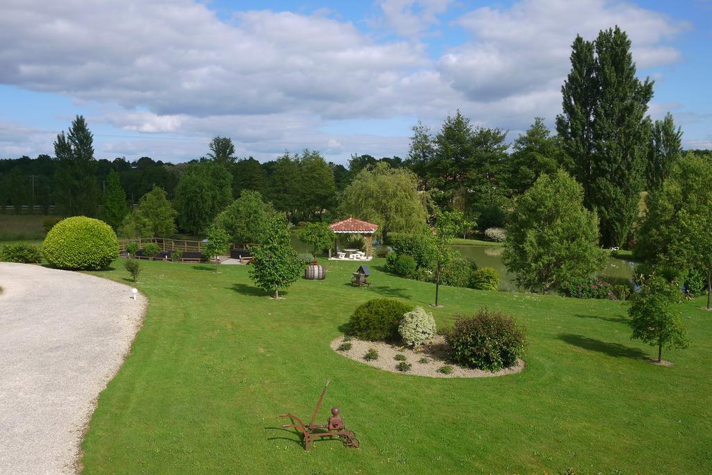 Domaine De La Meniguere Hotel Saint-Gein Luaran gambar