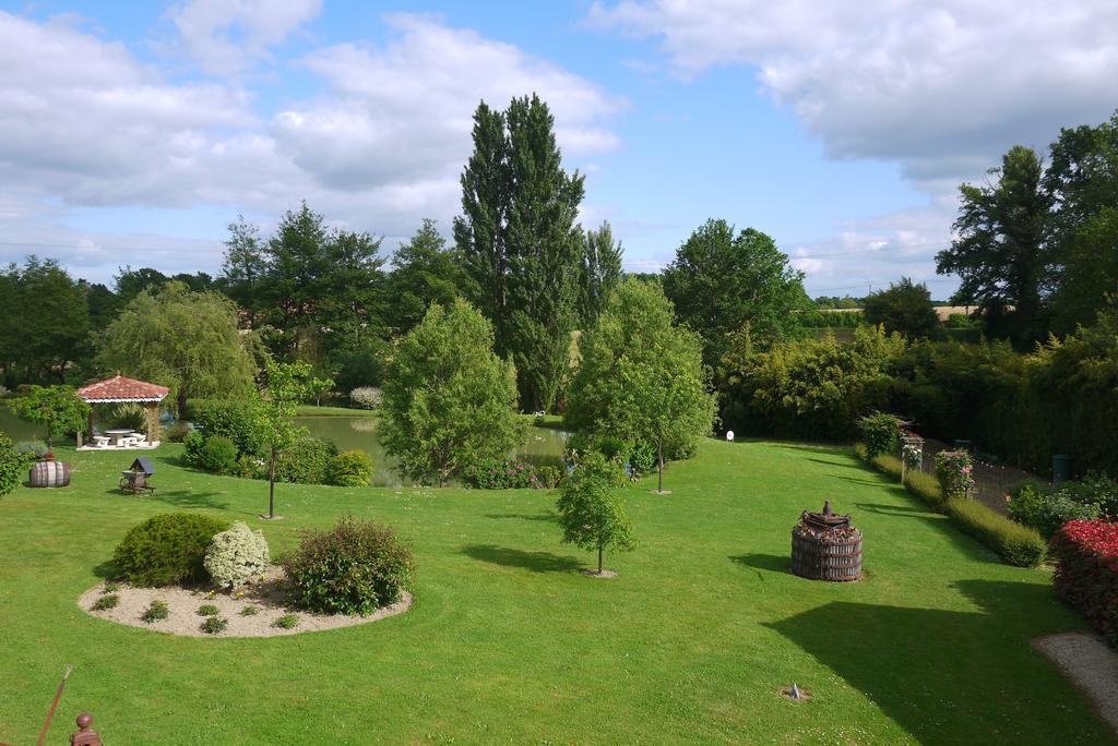 Domaine De La Meniguere Hotel Saint-Gein Luaran gambar