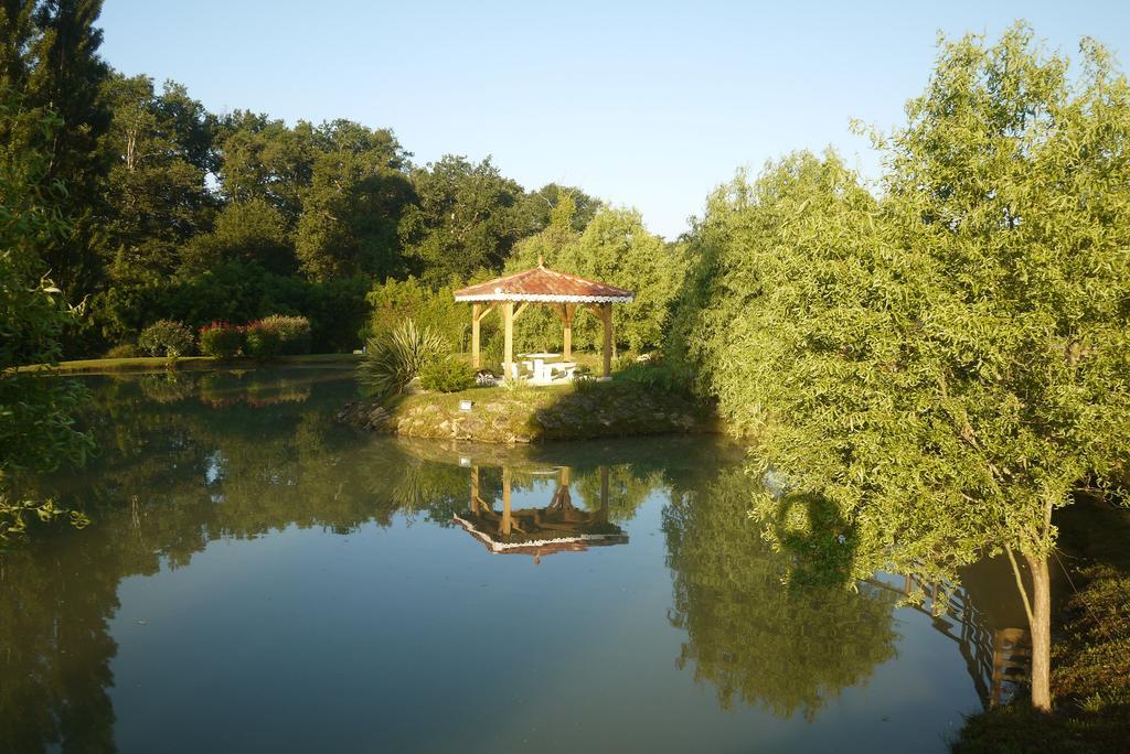 Domaine De La Meniguere Hotel Saint-Gein Luaran gambar