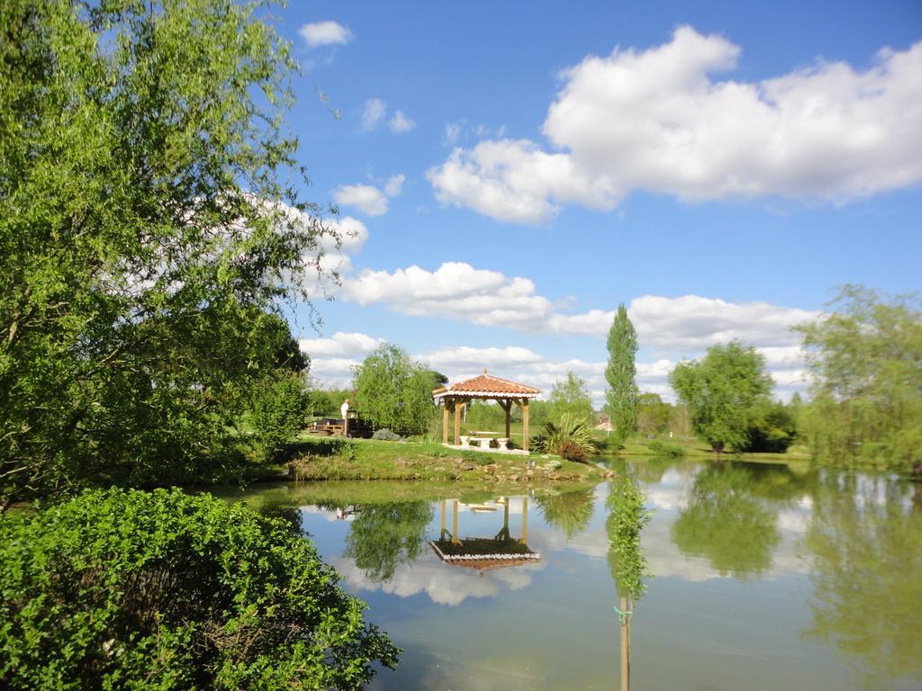 Domaine De La Meniguere Hotel Saint-Gein Luaran gambar